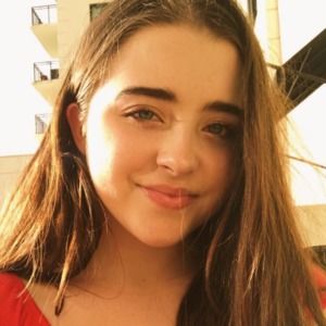 Meet your Posher, Abigail
